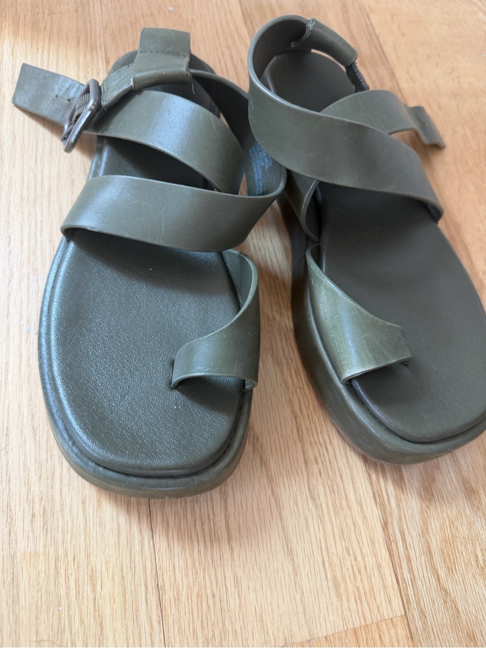 Caslon Olive Green Strappy Platform Sandals